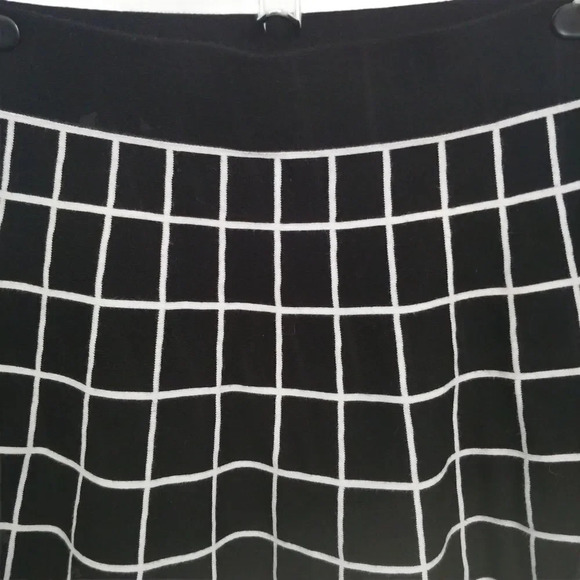 Forever 21 Monochromatic Mini Skirt, Reversible, S - Picture 2 of 6
